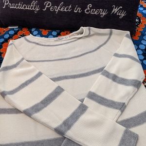 Vineyard Vines lightweight sweater, size M.